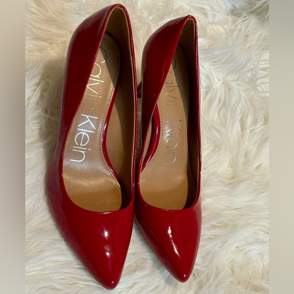 Calvin Klein Bold Red Heels - Picture 6 of 7